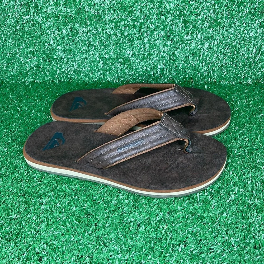Quiksilver Carver Nubuck Thongs Size Womens 7 Men’s 5